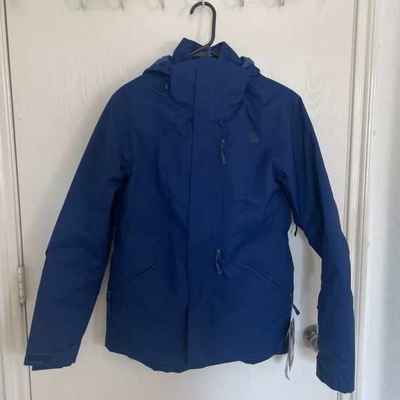 The North Face Jackets & Blazers - NWT The North Face Gatekeeper Coat Flag Blue